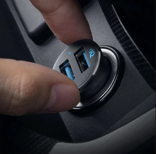 شاحن سيارة PowerDrive II Alloy بقوة 24 واط من Anker - صورة 5